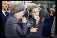 Trauernde Frauen am Augustputsch in Moskau, 1991