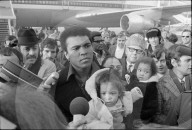 Muhammad Alis Ankunft in Zürich-Kloten 1971