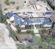 PEOPLE - Das Sicherheitsaufkommen in der Kardashian Villa wurde aufgestockt