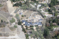 PEOPLE - Das Sicherheitsaufkommen in der Kardashian Villa wurde aufgestockt