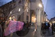 NEWS - Erfurt: Demo für und gegen die AfD 