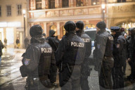 NEWS - Erfurt: Demo für und gegen die AfD 