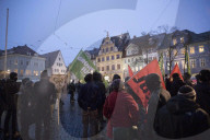 NEWS - Erfurt: Demo für und gegen die AfD 