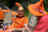 Die holländischen Fans am Morgen nach dem Spiel Holland - Italien