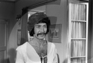 PEOPLE - Peter Wyngarde ist im Alter von 90 Jahren gestorben