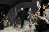 PEOPLE - Paris Männermode: Kate Moss und Naomi Campbell laufen für Louis Vuitton