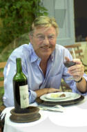 PEOPLE - Peter Mayle ist im Alter von 78 Jahren gestorben