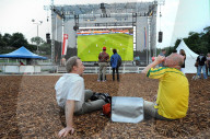 Das Fussball-Fernsehen im Reitsport-Areal auf dem Schaenzli in Basel. WM Spiel am 11.06.2010
 