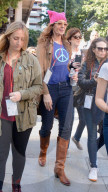 NEWS - Womens March in Los Angeles: Diverse Prominente nehmen teil und halten Reden