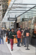 NEWS - Seattle: Anstehen bei der LadenerÃ¶ffnung von 'Amazon Go' 