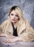 PORTRAIT - Sky Ferreira 