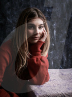 PORTRAIT - Camila Morrone