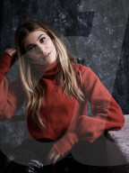 PORTRAIT - Camila Morrone