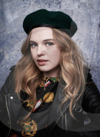 PORTRAIT - Odessa Young 