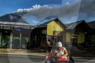 NEWS - Sinabung Vulkan auf Sumatra raucht wieder