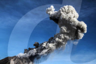 NEWS - Sinabung Vulkan auf Sumatra raucht wieder