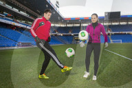 Sarah Meier, Fabian Sch�r Fabian Sch�r, Fussballer im Training mit Einkunstl�uferin Sarah Meier 2013
