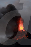 NEWS - Philippinen: Vulkan Mayon spuckt Lava und Asche