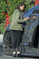 PEOPLE - Mila Kunis ohne Make-up unterwegs