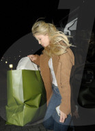 PEOPLE - Windig! NTA in London: Promis auf dem Heimweg