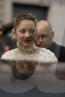 PEOPLE - Promis an der Paris Fashion Week