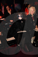 PEOPLE - Promis an der Paris Fashion Week