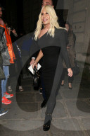 PEOPLE - Promis an der Paris Fashion Week