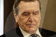 NEWS - Seoul: Gerhard Schröder und Kim So Yeon wollen heiraten