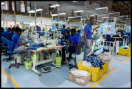 REPORTAGE - Kenia: Kleiderfabrik Hela in Nairobi