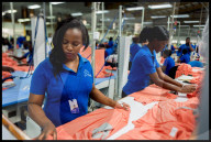 REPORTAGE - Kenia: Kleiderfabrik Hela in Nairobi