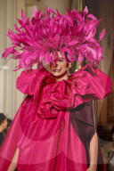 PEOPLE - Paris Fashion Week: Kaia Gerber auf dem Catwalk