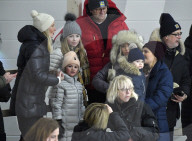 PEOPLE - Prinz Daniel spielt Eishockey im Beisein von Prinzessin Victoria und den Kindern