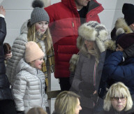 PEOPLE - Prinz Daniel spielt Eishockey im Beisein von Prinzessin Victoria und den Kindern