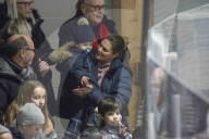 PEOPLE - Prinz Daniel spielt Eishockey im Beisein von Prinzessin Victoria und den Kindern
