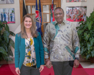 PEOPLE -  Melinda Gates besucht ihre Stiftung in Burkina Faso
