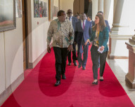 PEOPLE -  Melinda Gates besucht ihre Stiftung in Burkina Faso