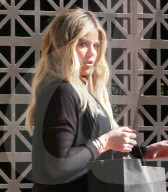 EXKLUSIV - Khloe Kardashian lässt sich beim Coiffeur verwöhnen