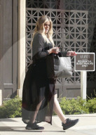 EXKLUSIV - Khloe Kardashian lässt sich beim Coiffeur verwöhnen