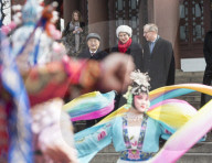 NEWS - Theresa May zu Besuch in China