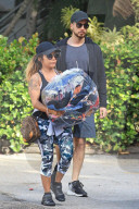 EXKLUSIV - Snooki bringt eine Ladung Dreckwäsche in die Reinigung