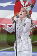 PEOPLE - Super Bowl 2018: Pink eröffnet mit der US-Hymne 