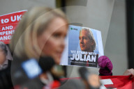 NEWS - Haftbefehl gegen Wikileaks-Gründer Julian Assange bleibt bestehen