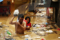 NEWS - Daurregen in Jakarta flutet ganze Städte