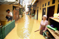 NEWS - Daurregen in Jakarta flutet ganze Städte