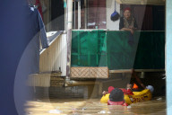 NEWS - Daurregen in Jakarta flutet ganze Städte