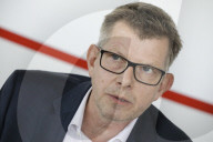 PORTRAIT - Dirks Thorsten 