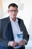PORTRAIT - Dirks Thorsten 