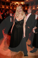 PEOPLE - Wien: 'Alles Walzer' am Opernball