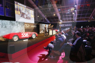PEOPLE - Johnny Hallydays Auto wurde versteigert