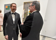 PEOPLE - Promis am Jasper Johns 'Something Resembling Truth' Ausstellung in Los Angeles